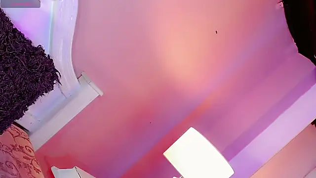 Snapshot of AithanaBlaze chatting on February 6, 11:06 am AithanaBlaze online show from February 6, 11:06 am