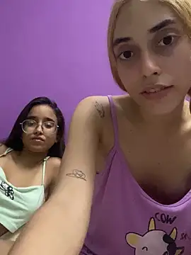 Snapshot of loirinhaaa chatting on February 20, 6:19 am loirinhaaa online show from February 20, 6:19 am