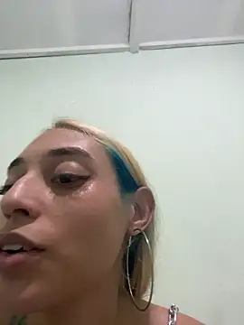 loirinhaaa online show from April 27, 11:03 pm