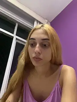 Snapshot of loirinhaaa chatting on February 20, 4:42 am loirinhaaa online show from February 20, 4:42 am