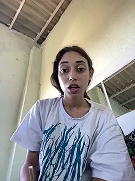 loirinhaaa online show from October 6, 3:46 pm