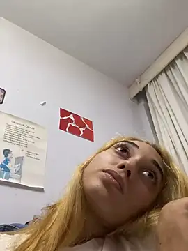 Snapshot of loirinhaaa chatting on March 4, 11:56 pm loirinhaaa online show from March 4, 11:56 pm