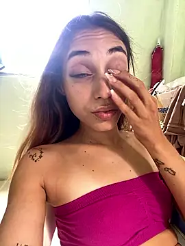 loirinhaaa online show from January 8, 3:51 pm