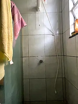 loirinhaaa online show from September 23, 7:32 pm