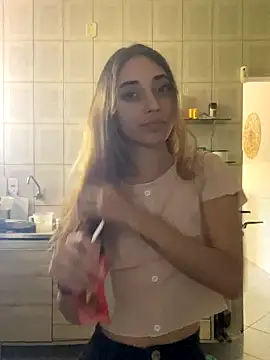 loirinhaaa online show from October 3, 1:45 pm