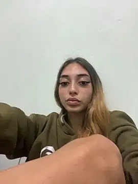 loirinhaaa online show from November 21, 3:11 pm