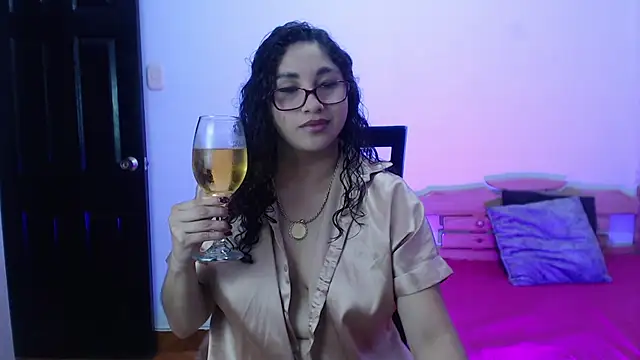 Gia Dior online show from December 14, 6:24 pm