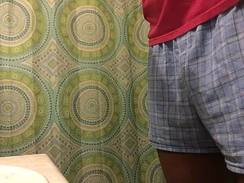 TallDickguy00 online show from May 17, 11:21 am