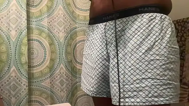 TallDickguy00 online show from May 13, 9:05 am