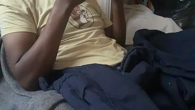 TallDickguy00 online show from November 3, 3:15 pm