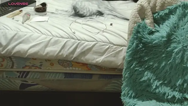 Snapshot of Sasharosee2 chatting on October 17, 12:18 pm Sasharosee2 online show from October 17, 12:18 pm