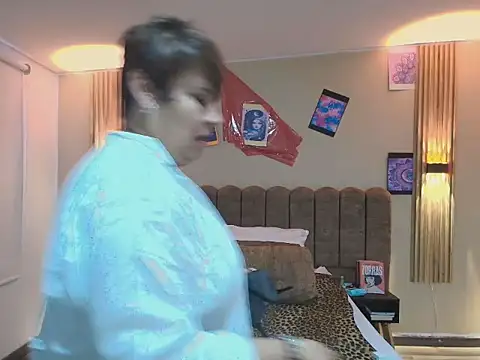 Snapshot of Sasharosee2 chatting on September 24, 12:11 pm Sasharosee2 online show from September 24, 12:11 pm