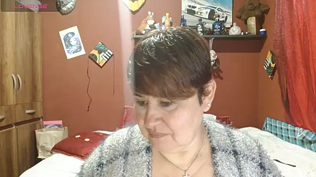 Snapshot of Sasharosee2 chatting on October 18, 12:51 pm Sasharosee2 online show from October 18, 12:51 pm