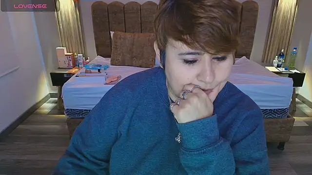 Snapshot of Sasharosee2 chatting on October 4, 12:07 pm Sasharosee2 online show from October 4, 12:07 pm