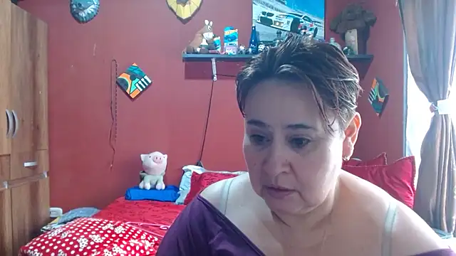 Snapshot of Sasharosee2 chatting on May 25, 1:21 pm Sasharosee2 online show from May 25, 1:21 pm