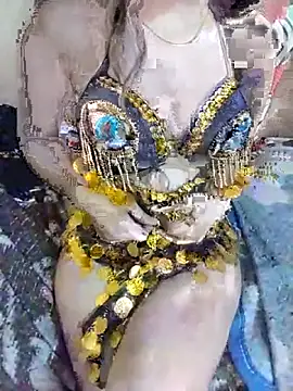 Snapshot of shahinaz-123 chatting on February 12, 1:22 pm shahinaz-123 online show from February 12, 1:22 pm