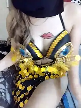 Snapshot of shahinaz-123 chatting on February 8, 12:36 pm shahinaz-123 online show from February 8, 12:36 pm