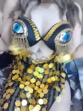 Snapshot of shahinaz-123 chatting on February 14, 9:42 am shahinaz-123 online show from February 14, 9:42 am