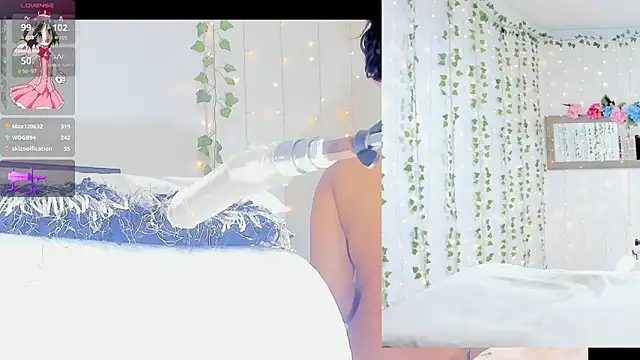 Ashley  Jones   online show from February 24, 9:10 am