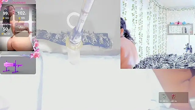 Ashley  Jones   online show from April 15, 9:04 am