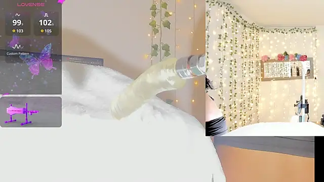 Ashley  Jones   online show from March 25, 9:08 am