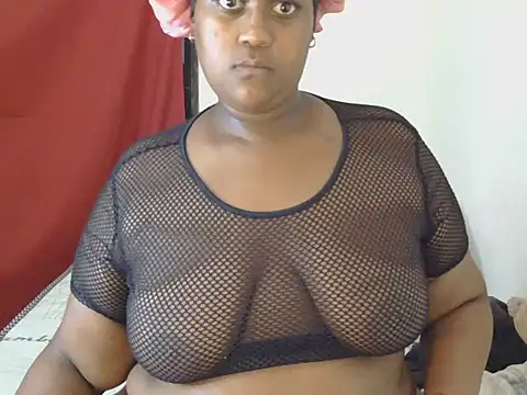 Snapshot of ThickLadie chatting on October 2, 12:36 am ThickLadie online show from October 2, 12:36 am