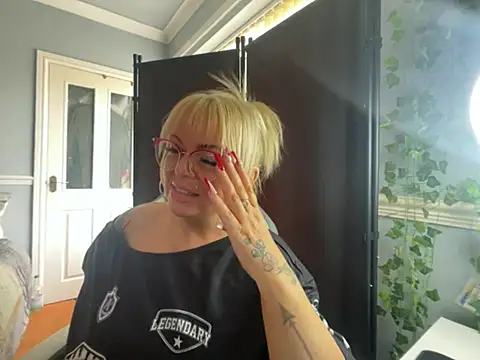 BonnyDesire online show from March 10, 2:43 pm