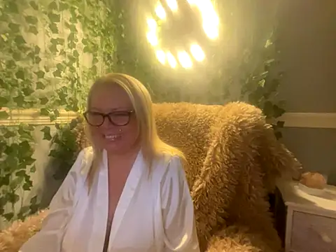 Snapshot of BonnyDesire chatting on November 30, 7:14 pm BonnyDesire online show from November 30, 7:14 pm