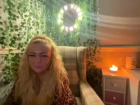 BonnyDesire online show from October 2, 6:33 pm