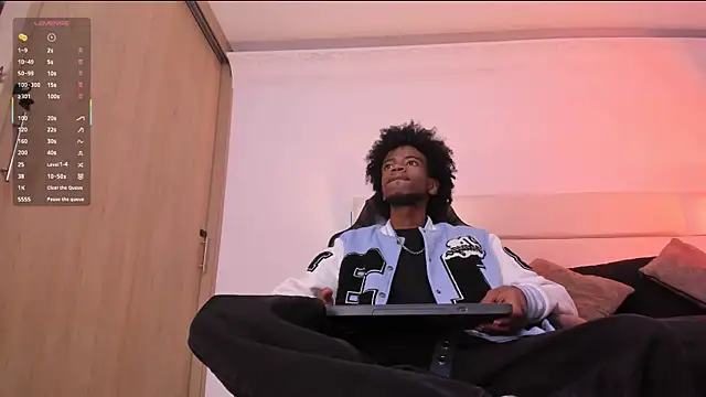 AllexJacob online show from January 7, 11:59 am