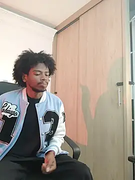 AllexJacob online show from April 28, 1:26 pm