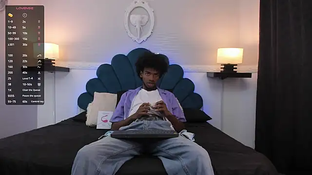 AllexJacob online show from October 8, 1:12 pm