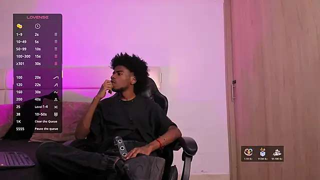 AllexJacob online show from November 12, 1:26 pm