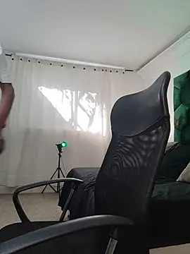 AllexJacob online show from May 7, 1:14 pm