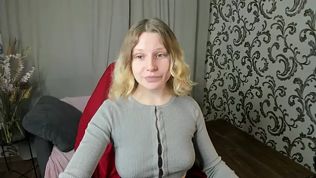  Velvet peach  online show from November 29, 10:15 am