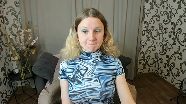  Velvet peach  online show from November 26, 11:32 am