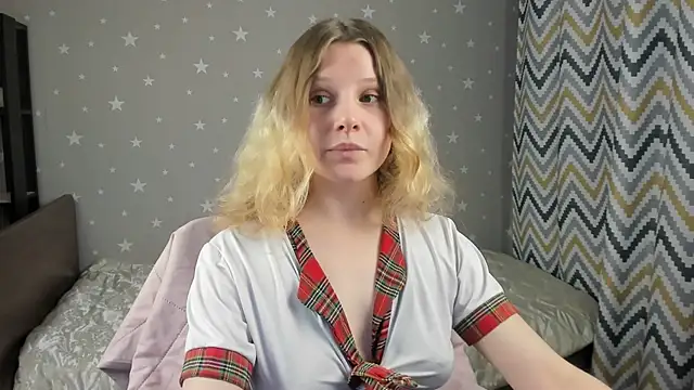  Velvet peach  online show from December 4, 11:42 am