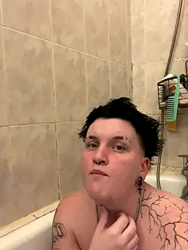 Snapshot of captaine_pioupiou chatting on December 3, 7:13 pm captaine pioupiou online show from December 3, 7:13 pm