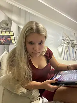 Alison Kisa online show from September 19, 11:31 pm