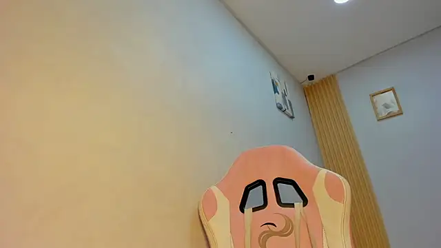 Dakota x18 online show from February 13, 7:58 pm