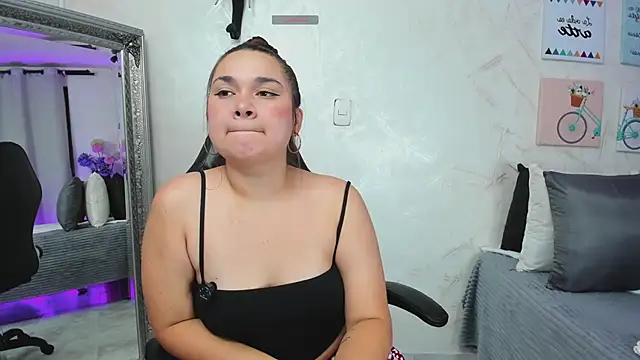 Snapshot of andre-baker chatting on November 26, 10:10 pm andre-baker online show from November 26, 10:10 pm