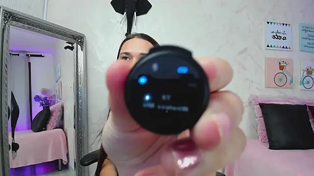 Snapshot of andre-baker chatting on December 1, 10:21 pm andre-baker online show from December 1, 10:21 pm