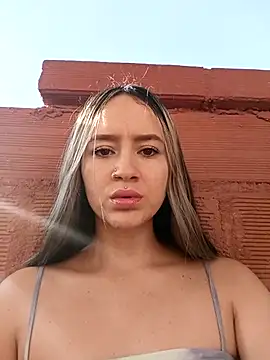 Shairaclark  online show from October 19, 9:39 pm