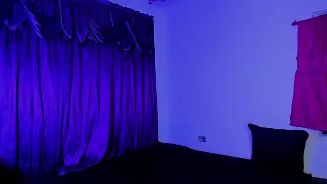 Shairaclark  online show from October 15, 12:53 am