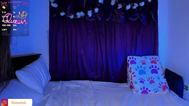 Shairaclark  online show from June 20, 2:05 am