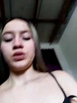 Shairaclark  online show from November 1, 9:08 pm