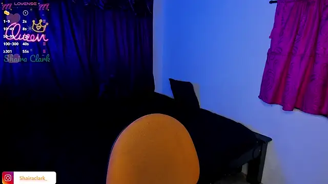 Shairaclark  online show from March 28, 2:01 am