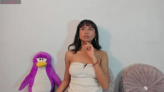 Lola Purple online show from November 29, 4:12 am