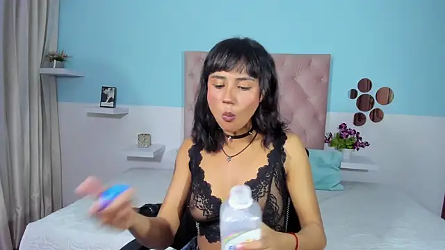 Lola Purple online show from October 12, 3:19 am