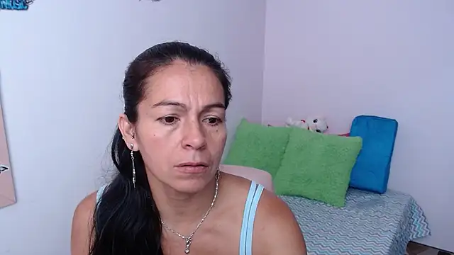 camilavargas  online show from February 23, 2:17 pm